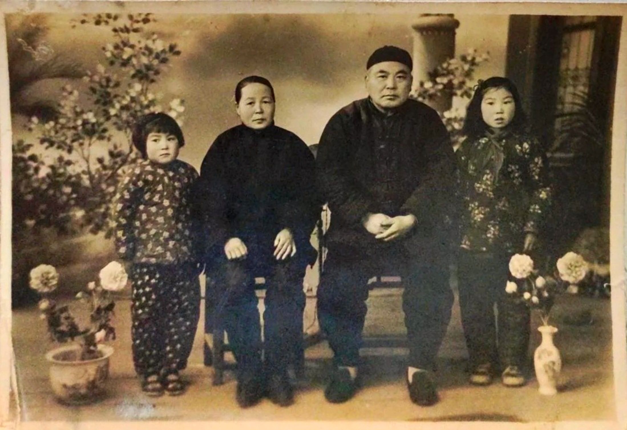 修复后 · 1950年代祖孙合影